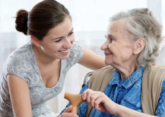 asistencia a domicilio a ancianos en valencia